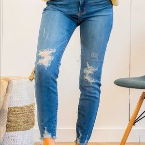 Judy Blue 14W distressed skinny jeans